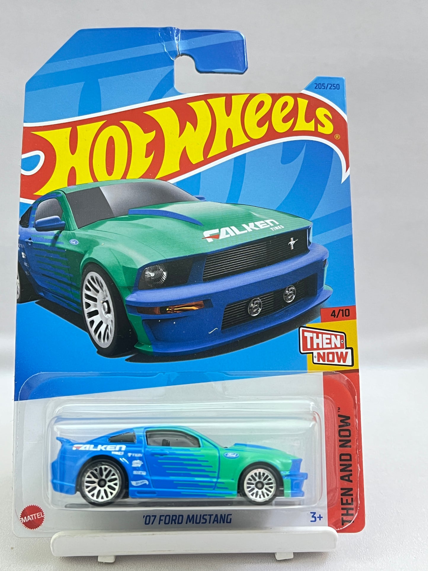 HOT WHEELS - CREASED CARD - 07 FORD MUSTANG -FALKEN - 3D