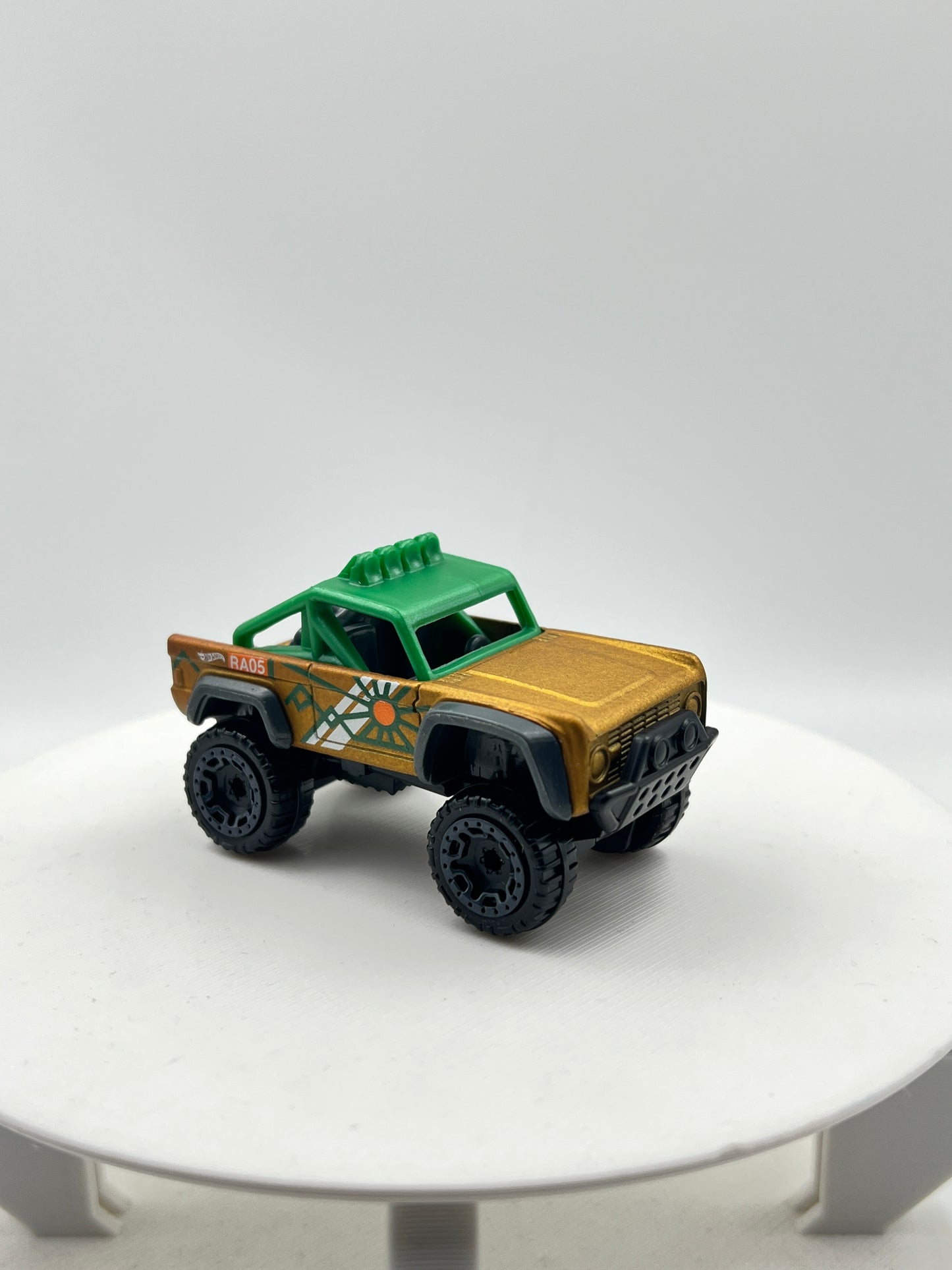 UNCARDED - CUSTOM FORD BRONCO