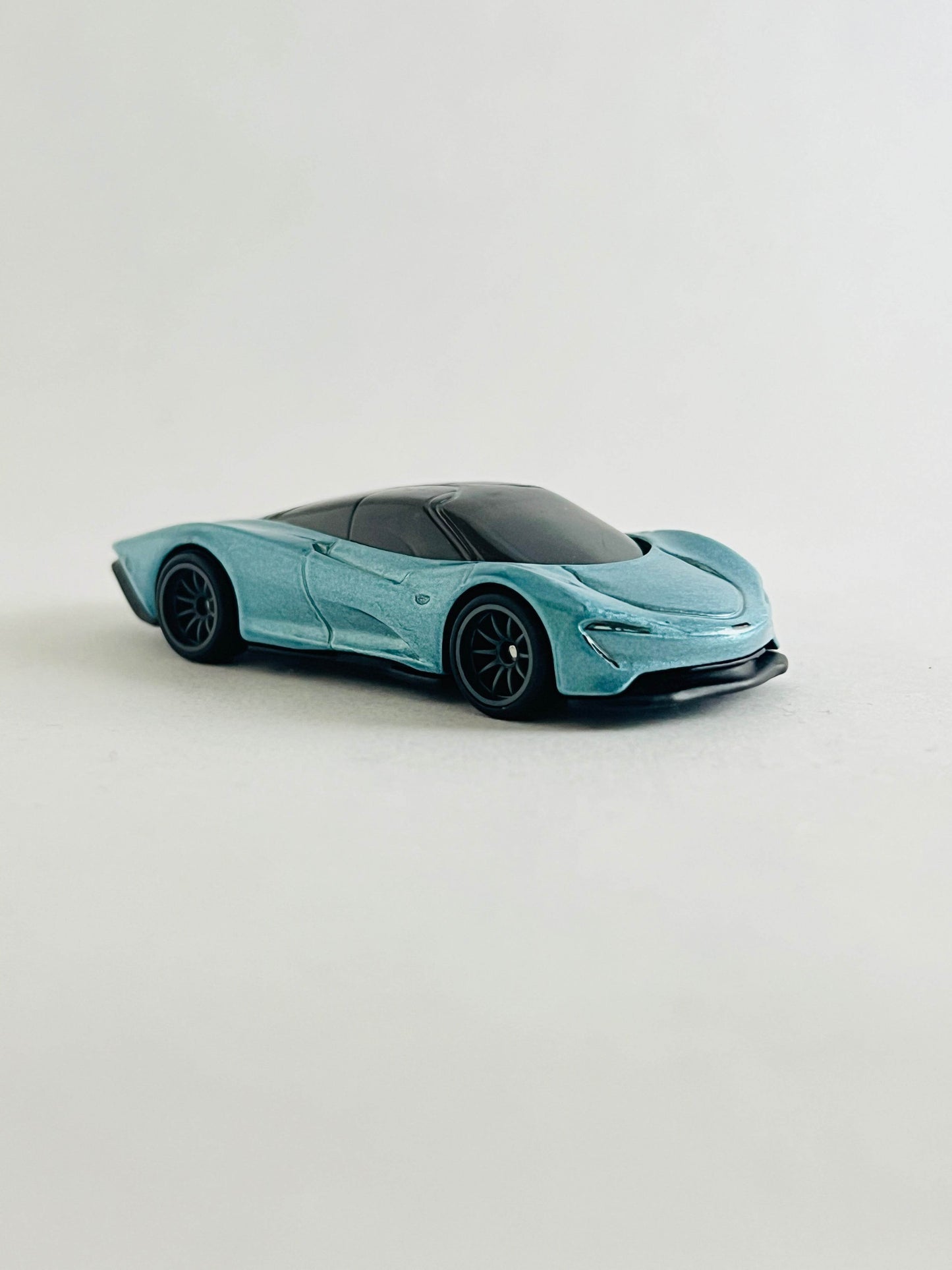 UNCARDED - PREMIUM MCLAREN SPEEDTAIL - BLUE - Its Fun