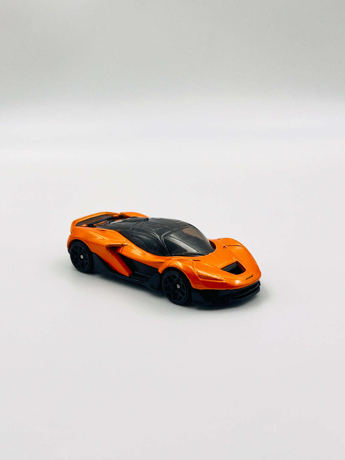 UNCARDED - MCLAREN W1