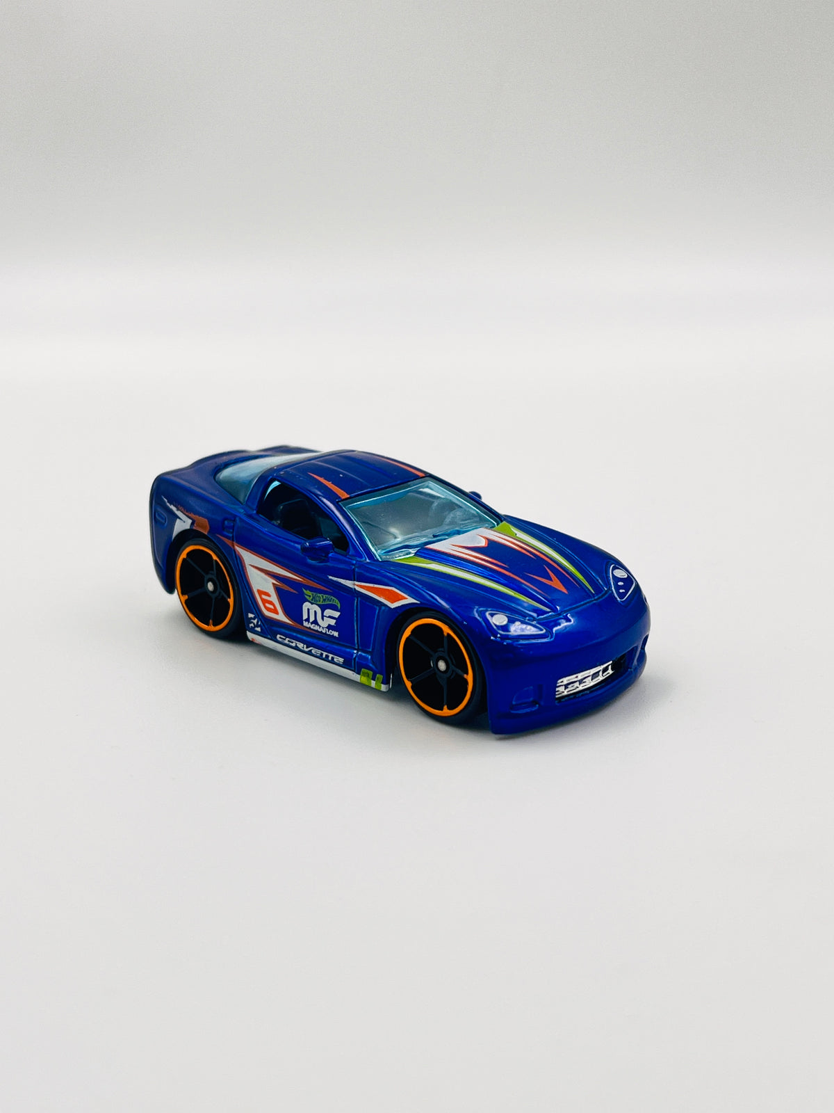 UNCARDED - 2005 CORVETTE