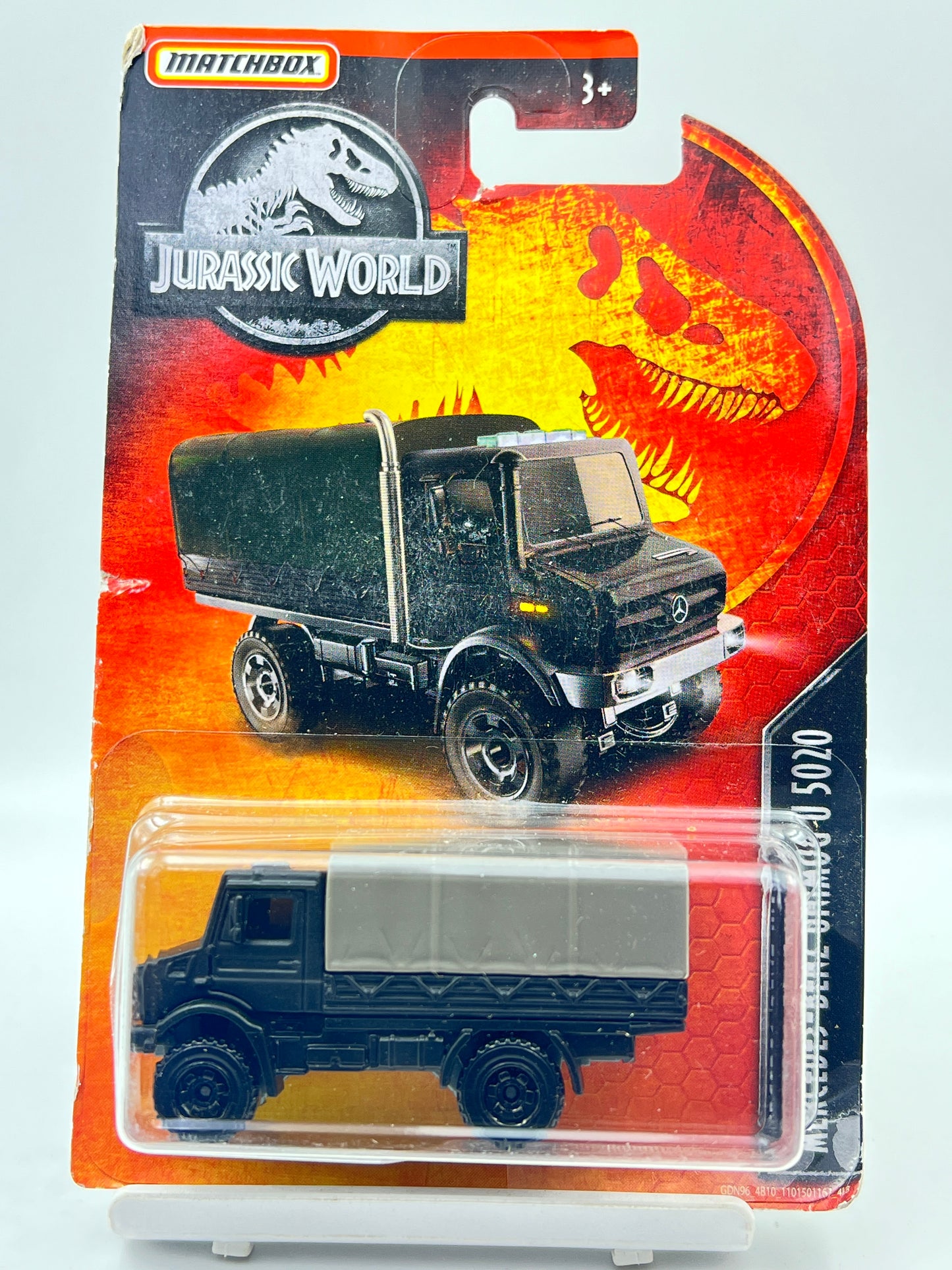 MATCHBOX - MILD CARD DAMAGE -MERCEDES BENZ UNIMOG U 5020 - JURASSIC WORLD - ZX3