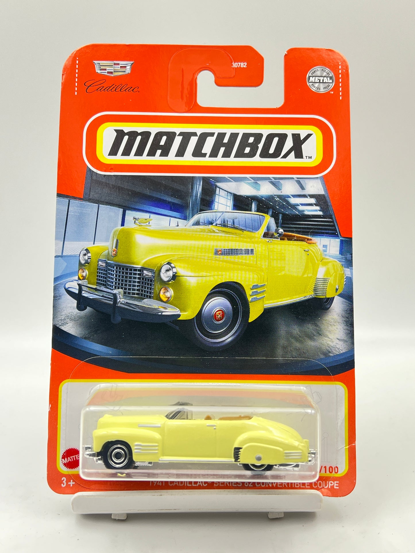 MATCHBOX - 1941 CADILLAC SERIES 62 CONVERTIBLE COUPE - YELLOW - 1B