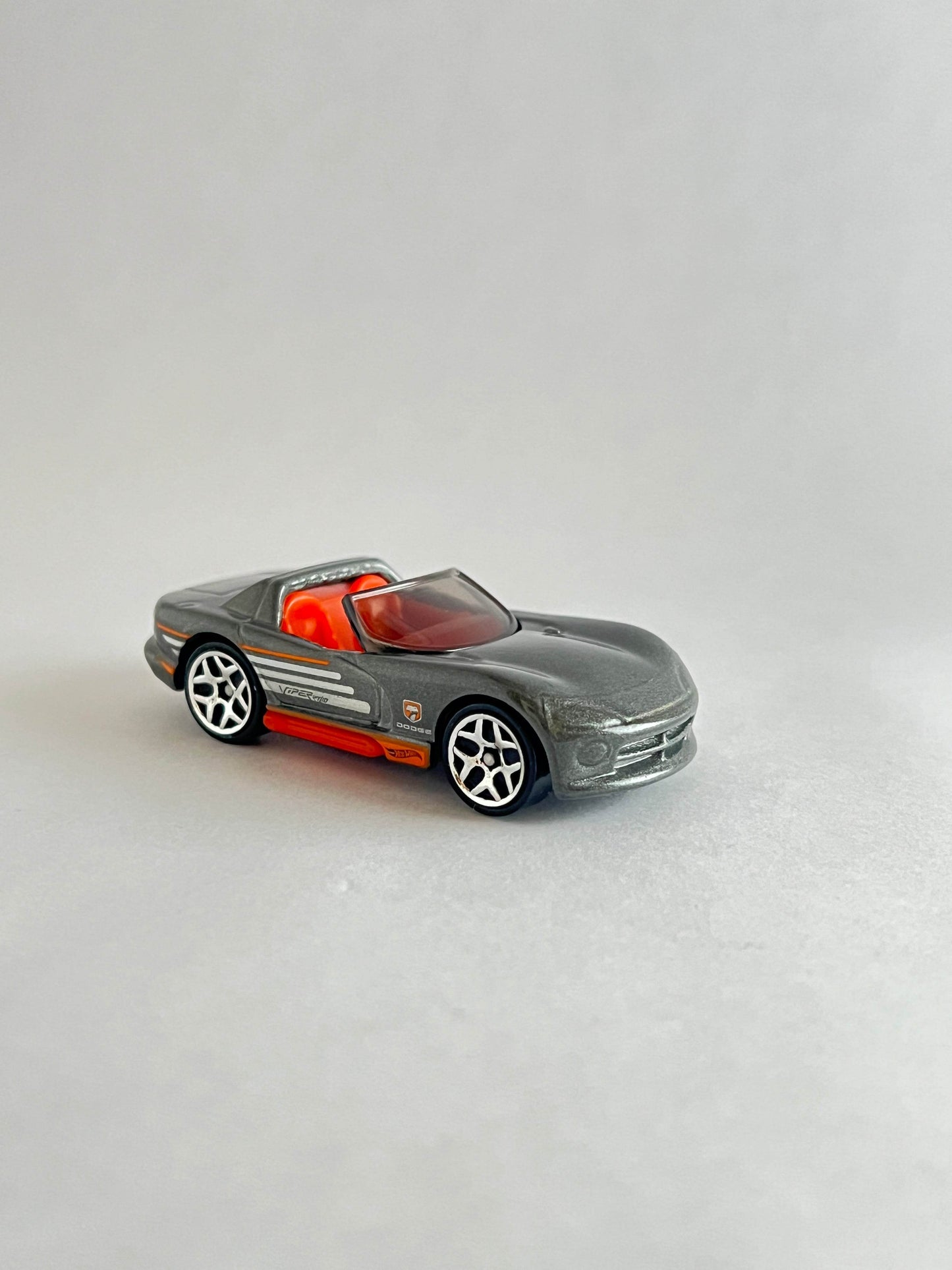 UNCARDED - HOTWHEELS - DODGE VIPER RT/10 - Its Fun