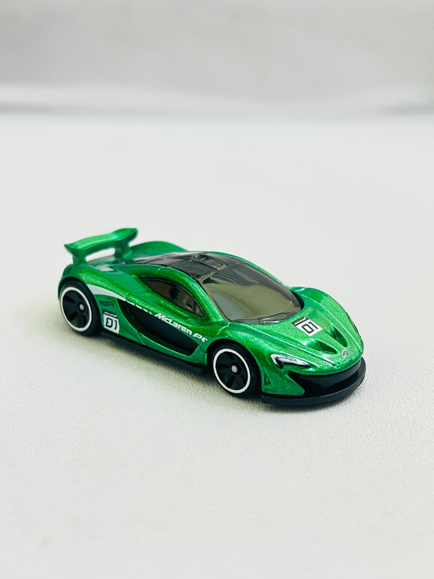 UNCARDED - MCLAREN P1