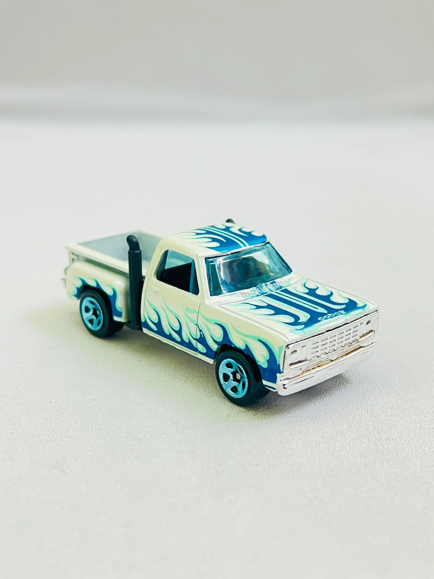 UNCARDED - 78 DODGE - WHITE - Its Fun