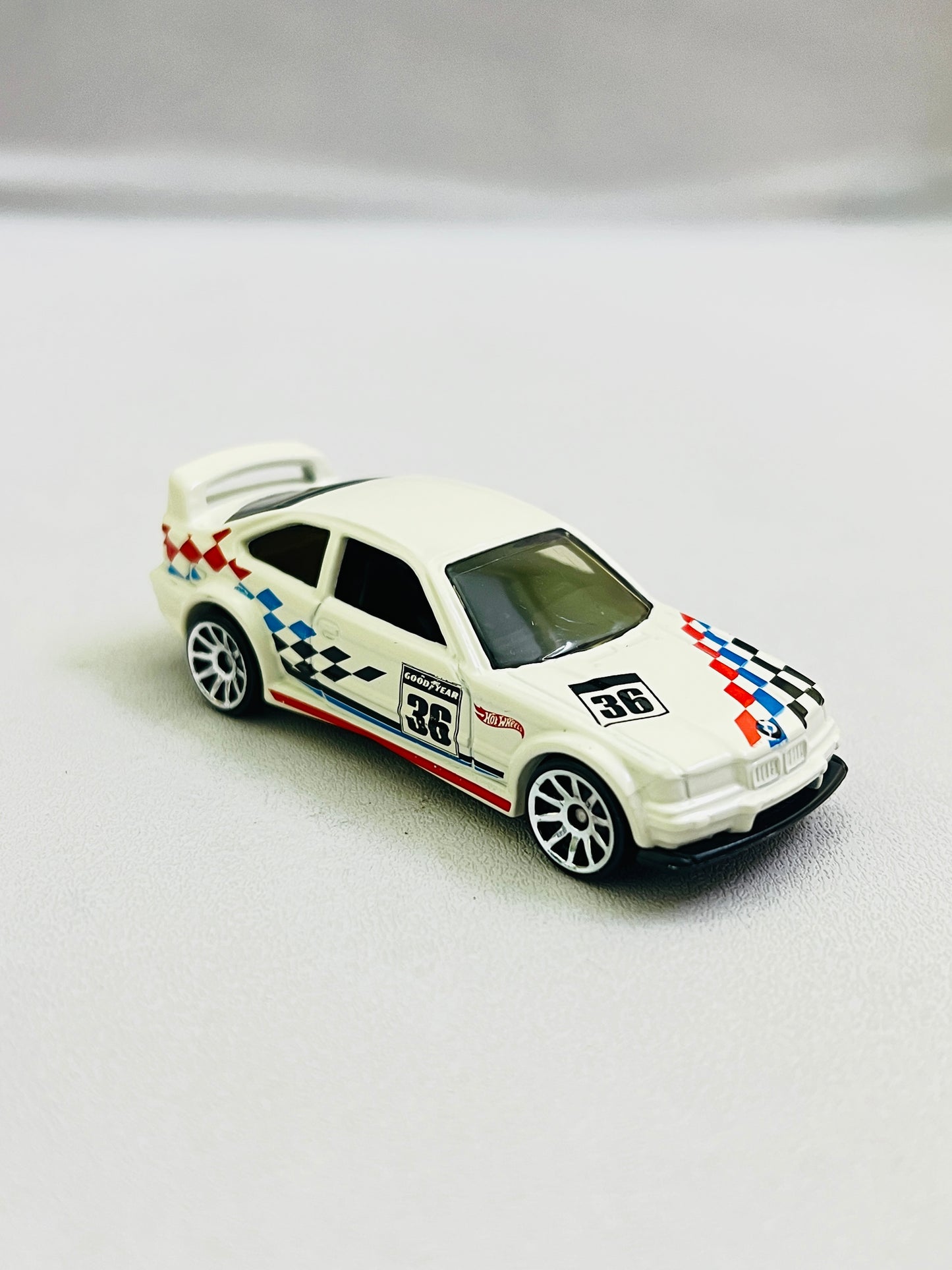 UNCARDED - BMW E36 M3 RACE -WHITE
