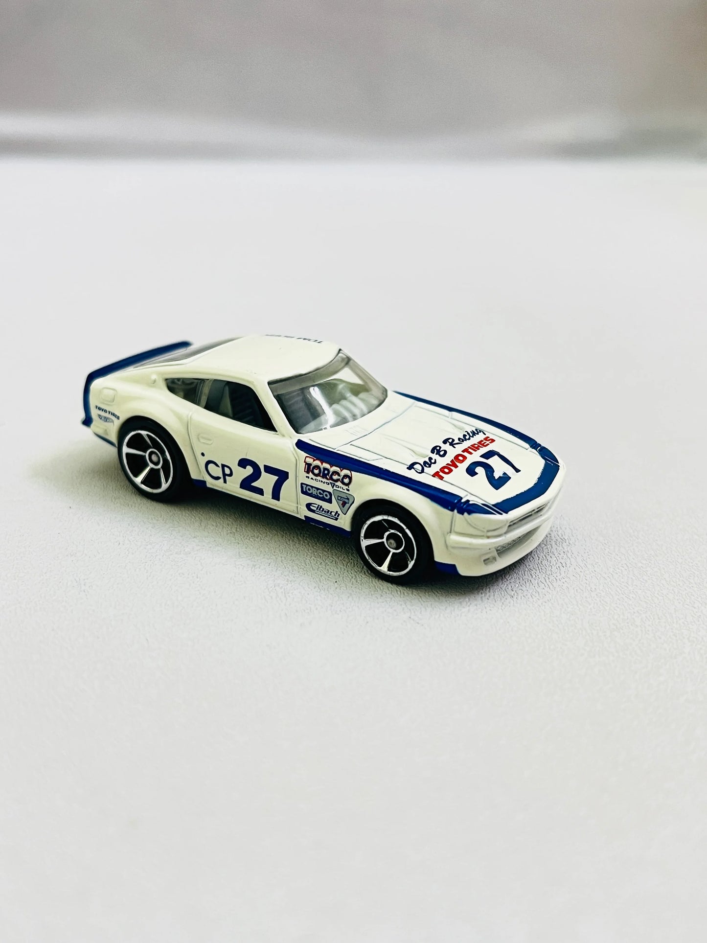 UNCARDED - DATSUN 240Z WHITE - Its Fun