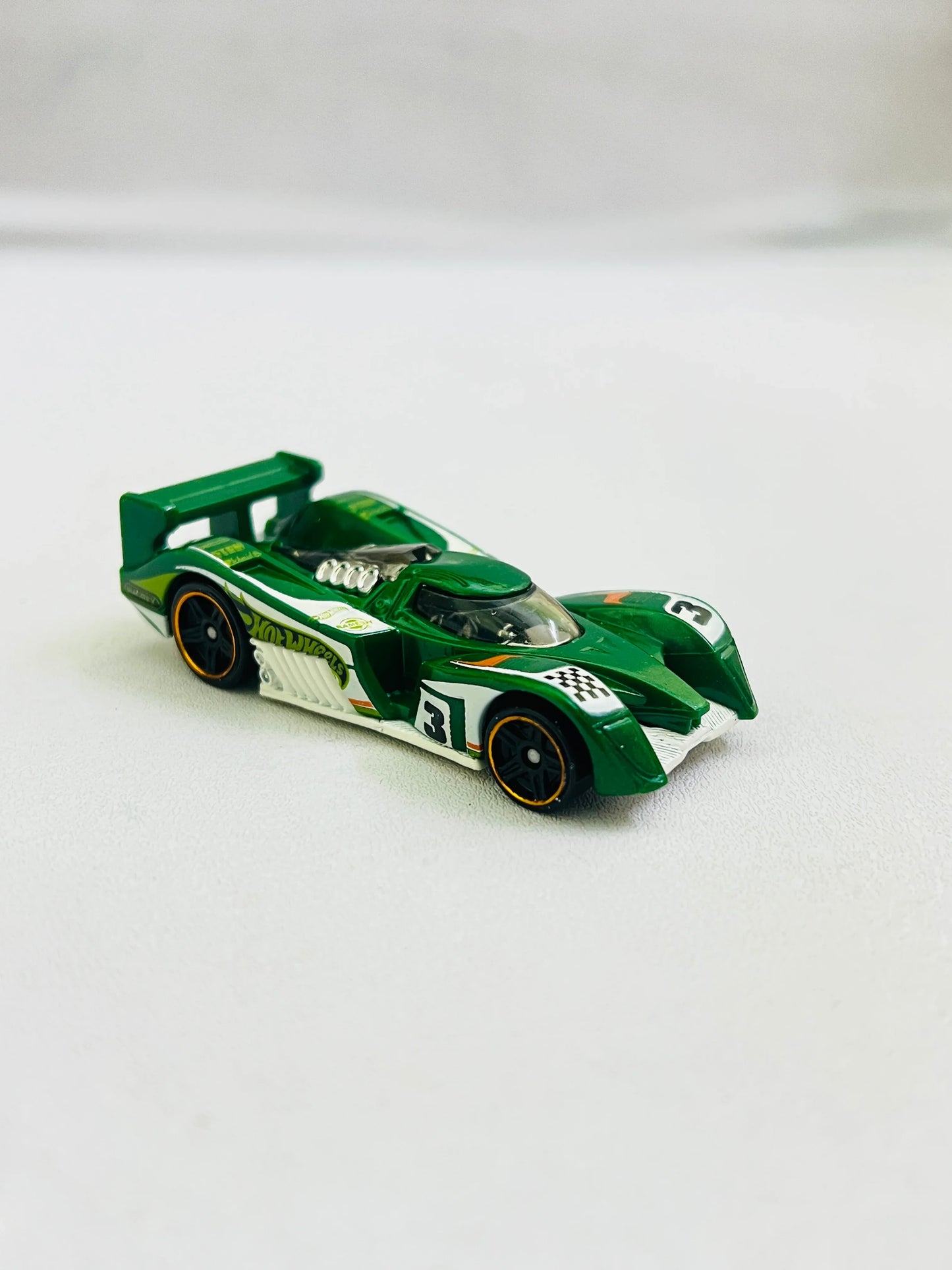 UNCARDED - 24 OURS - GREEN - Its Fun