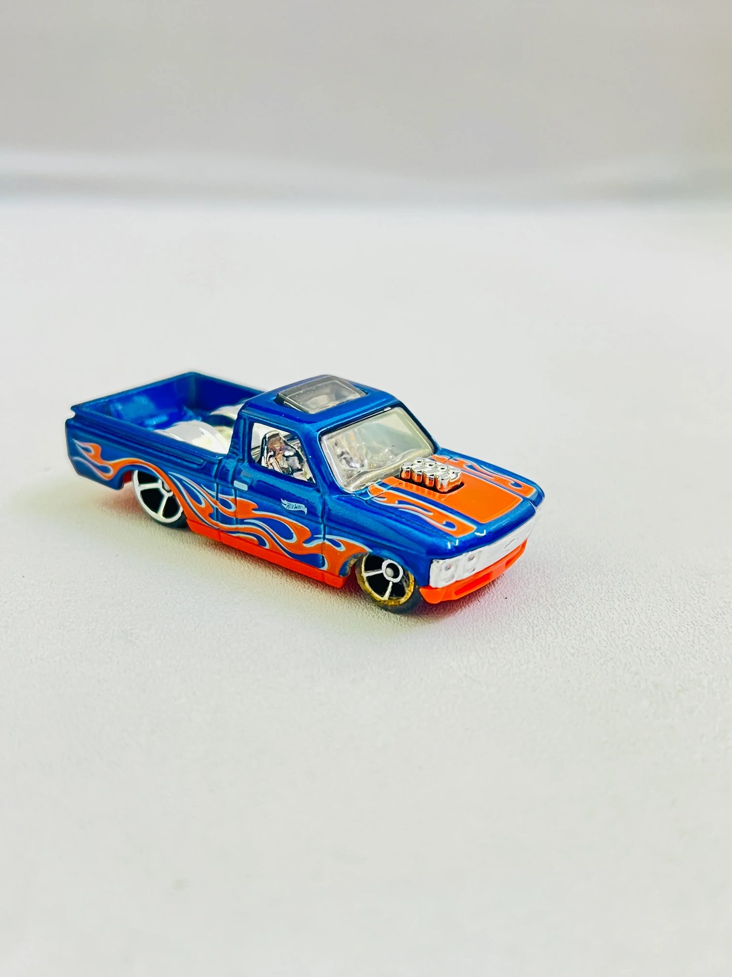 UNCARDED - 72 CHEVY LUV - Its Fun