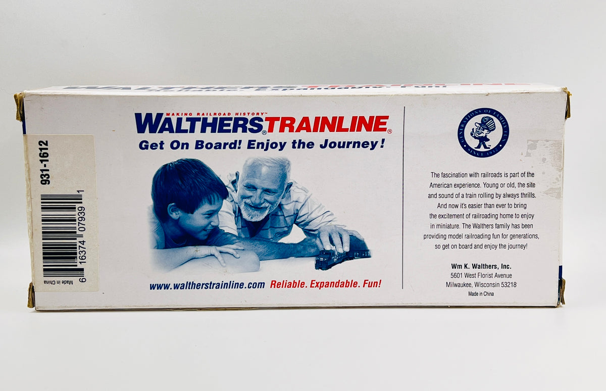 WALTHERS TRAINLINE - GULF TANK CAR - ATTACHMENT FOR TRAINS ON RAILS / COLLECTIBLE