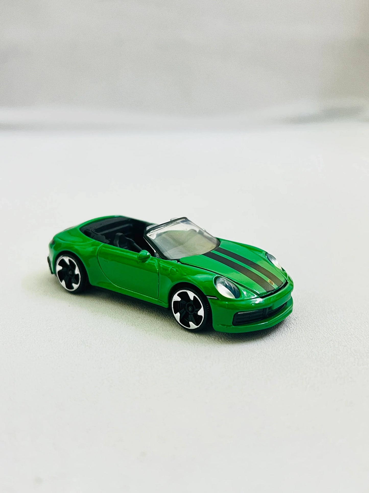 UNCARDED - MAJORETTE - PORSCHE 911 CARRERA - GREEN - MOVING PARTS - Its Fun