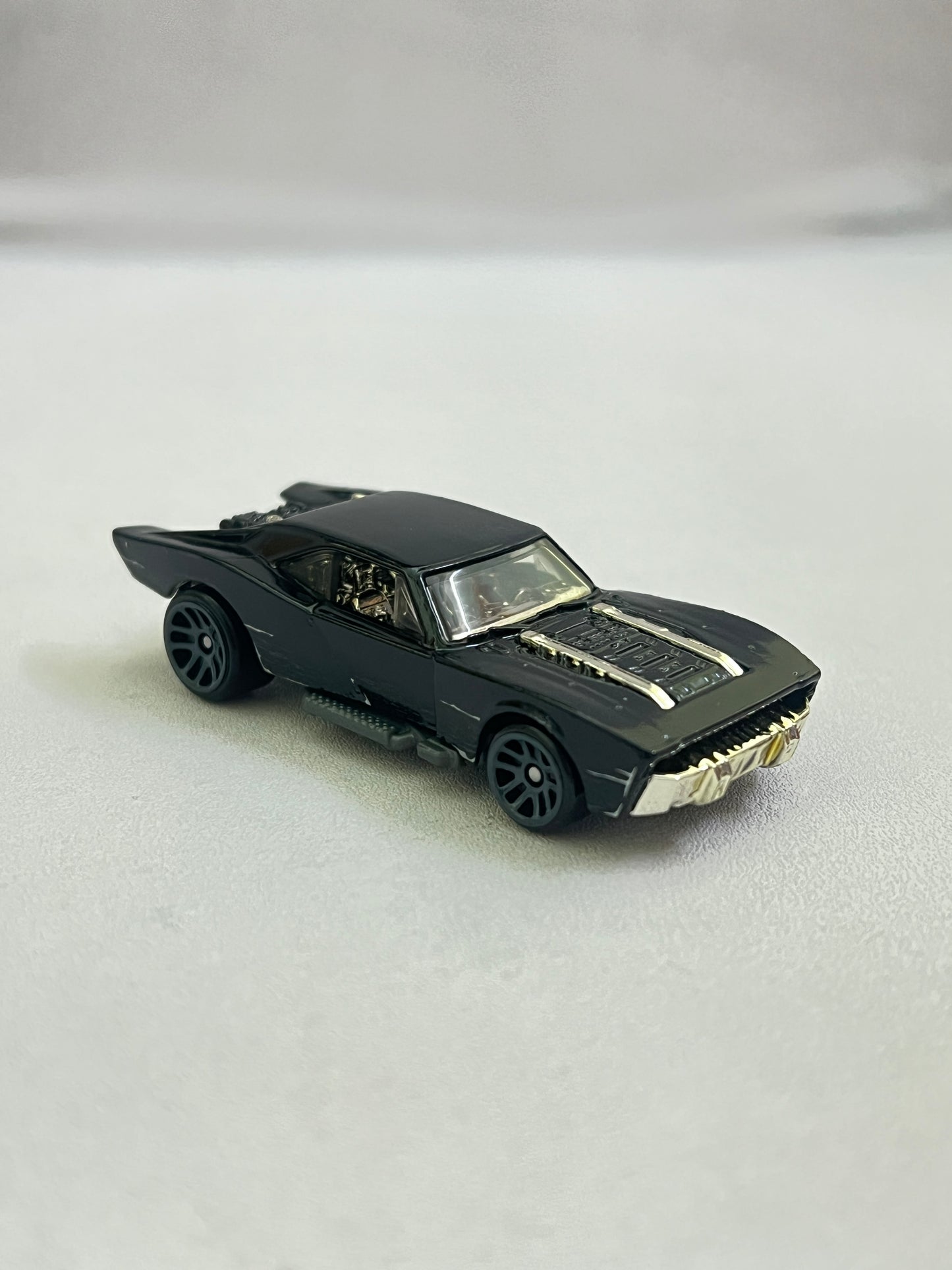 UNCARDED - BATMOBILE - SCRATCH MODEL