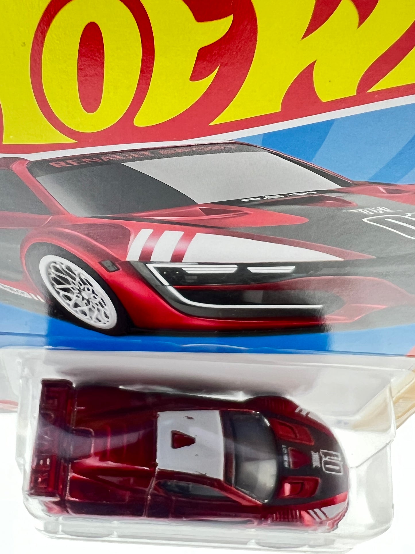 SUPER TREASURE HUNT - HOT WHEELS - RENAULT SPORT R.S.01 (MILD PAINT ISSUE AS IN PICTURES)