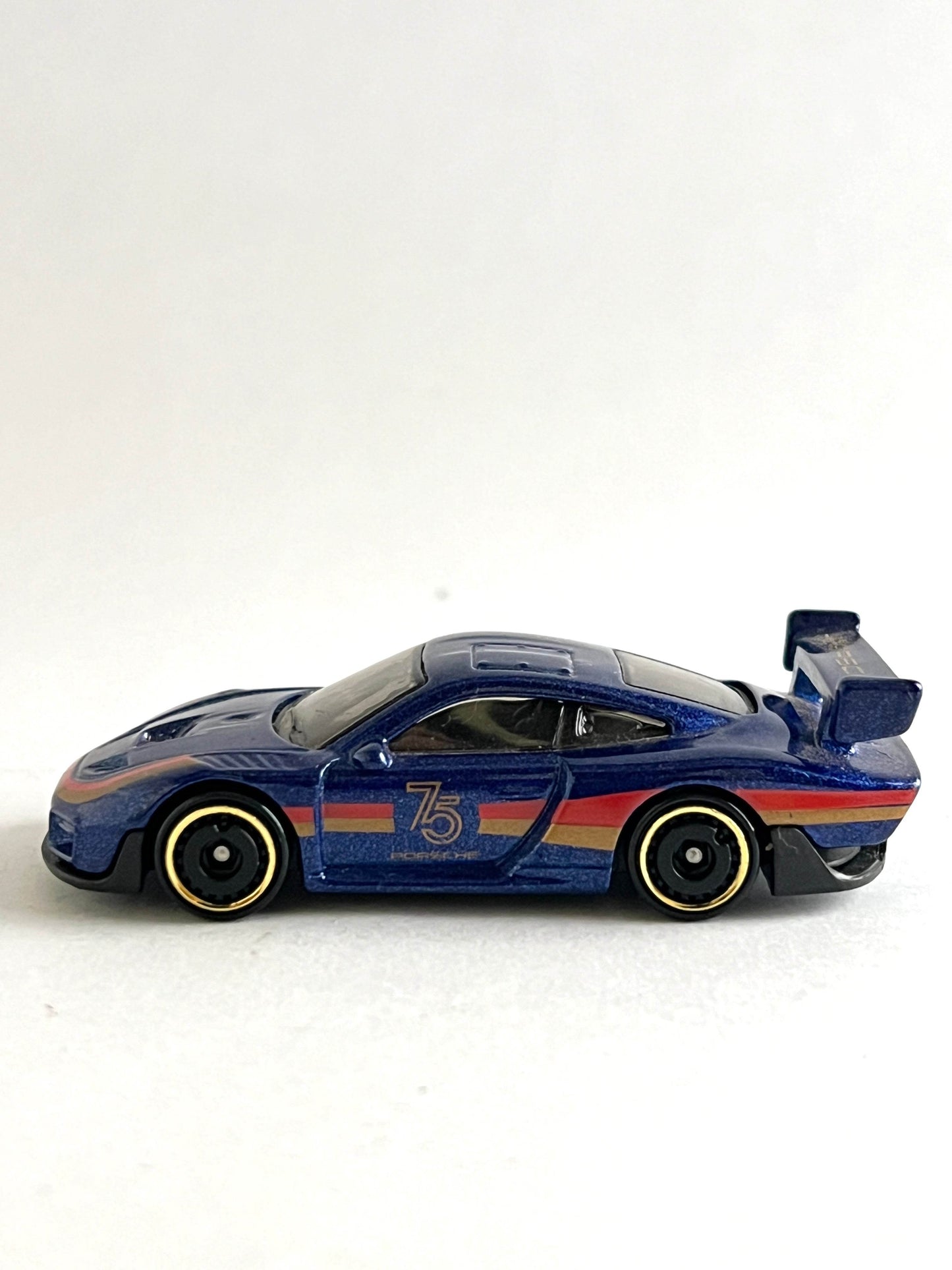 UNCARDED - PORSCHE 935 - SMALL PAINT ISSUE - Its Fun