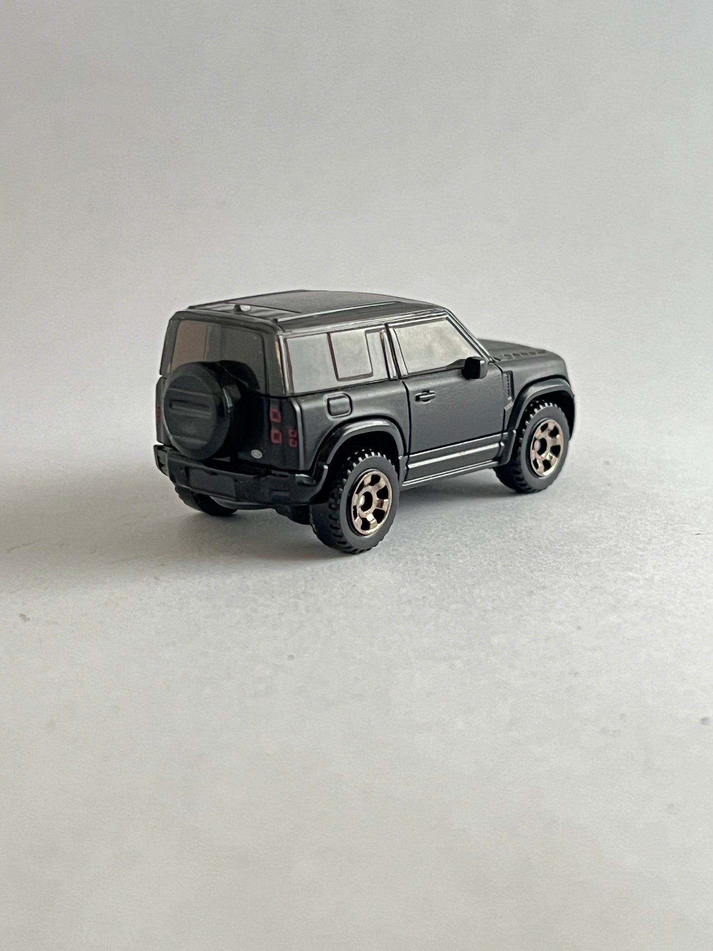 MATCHBOX 2020 LANDROVER DEFENDER - Its Fun