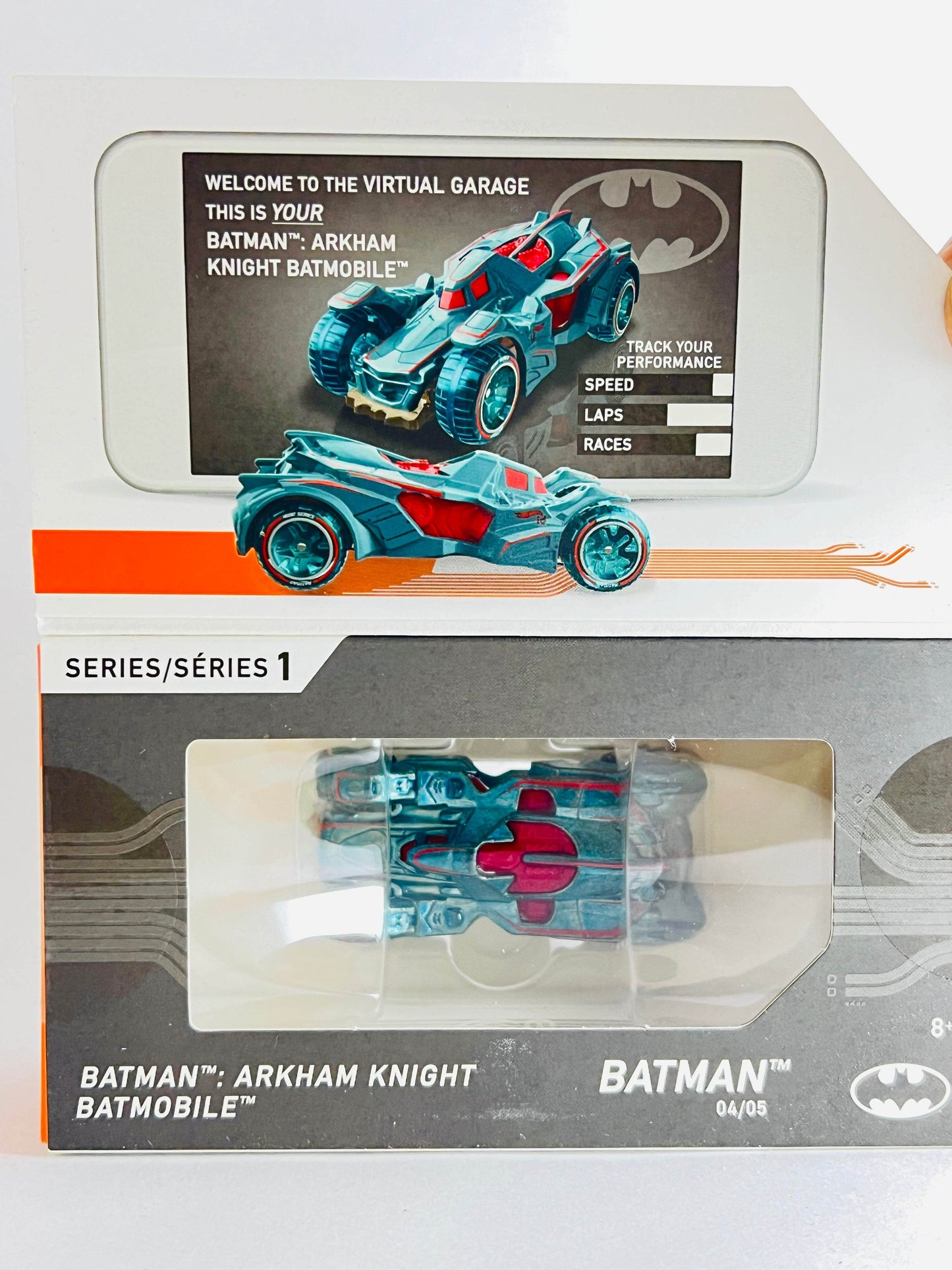 ID - BATMAN : ARKHAM KNIGHT BATMOBILE - SEALED - 5E - Its Fun