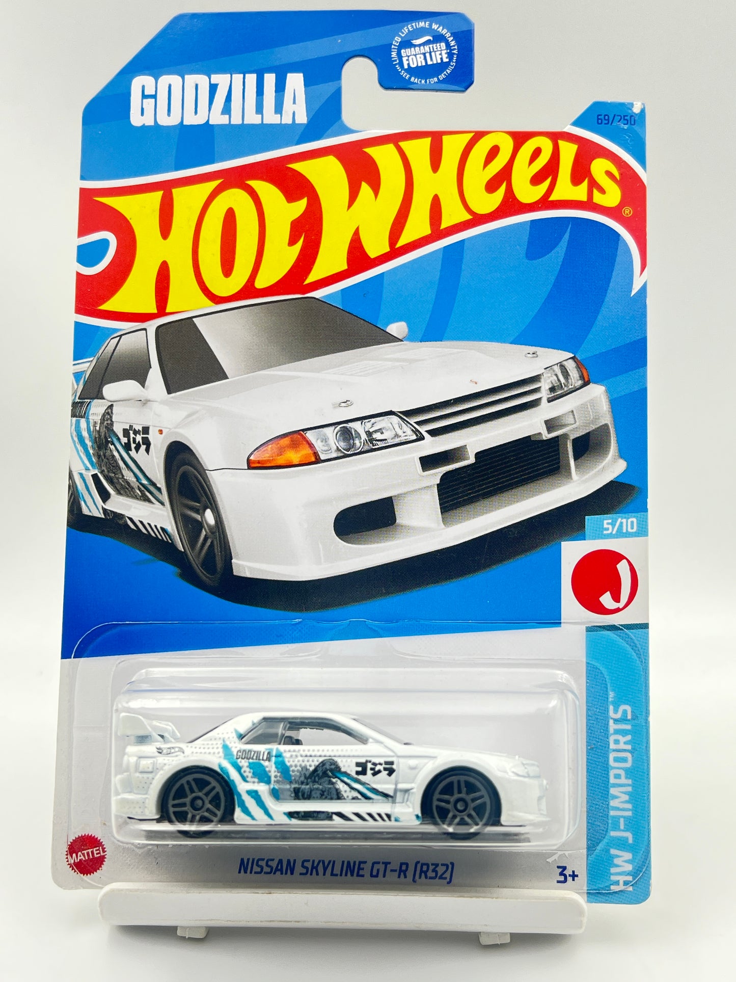 IMPORTED - HOT WHEELS - MILD CORNER DAMAGE- NISSAN SKYLINE GT-R (R32)- GODZILLA - 2B