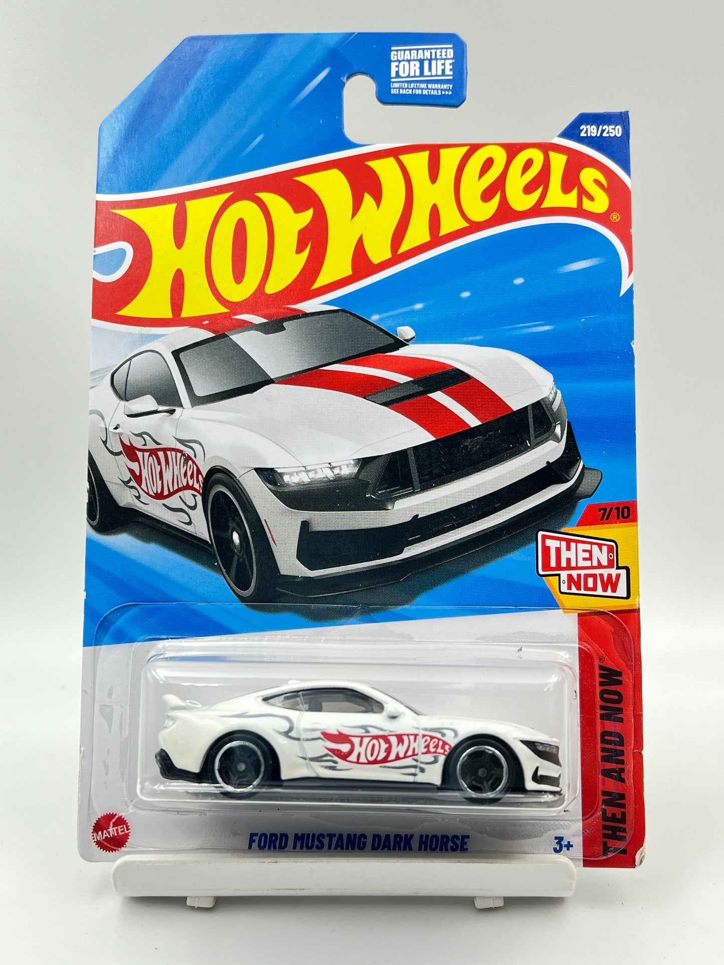 MILD CREASE - IMPORTED - HOT WHEELS - FORD MUSTANG DARK HORSE - WHITE - 1A