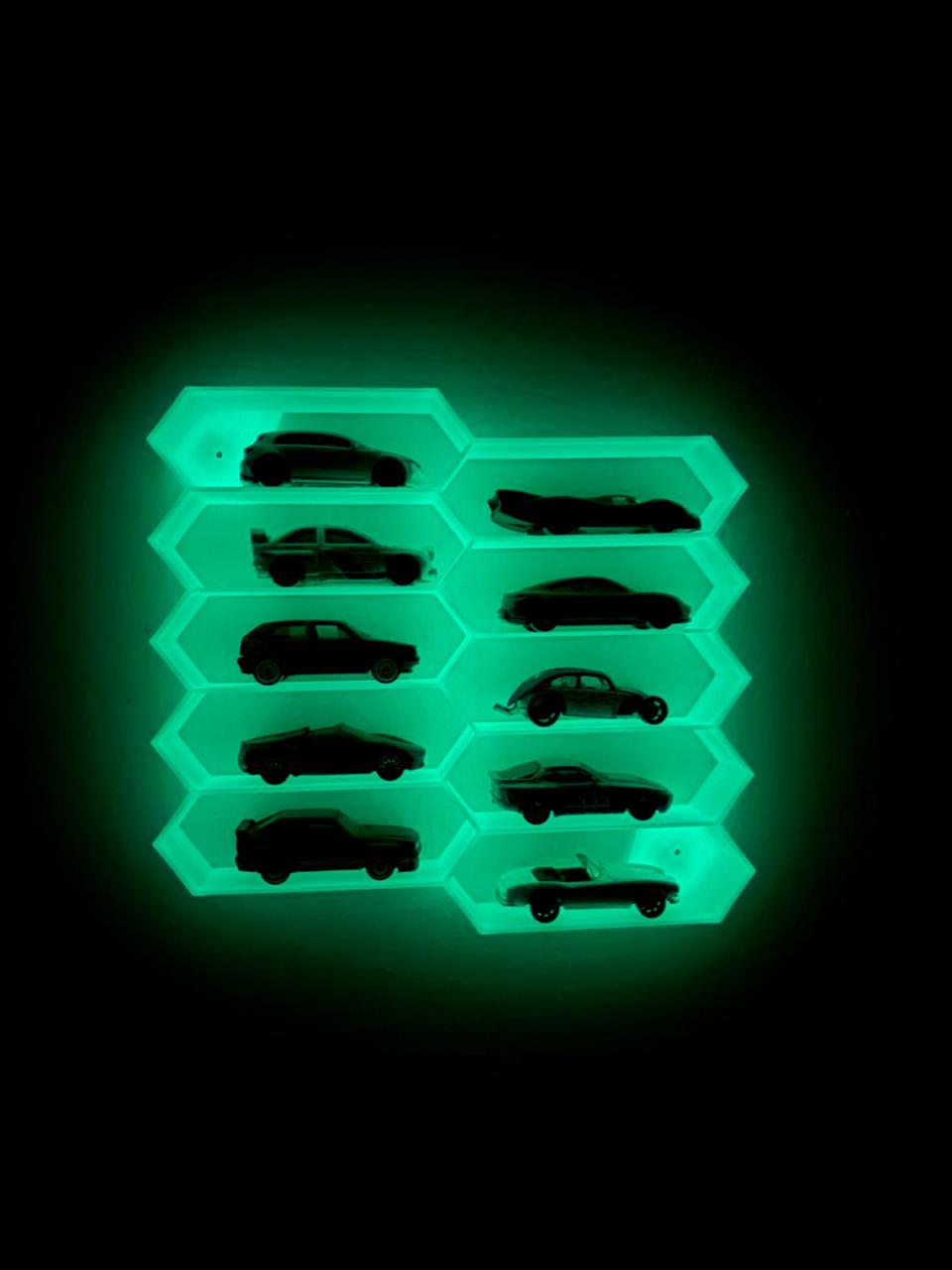 GLOW IN THE DARK - HONEYCOMB STAND - GREEN