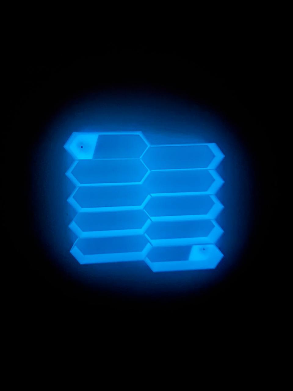 GLOW IN THE DARK - HONEYCOMB STAND - BLUE