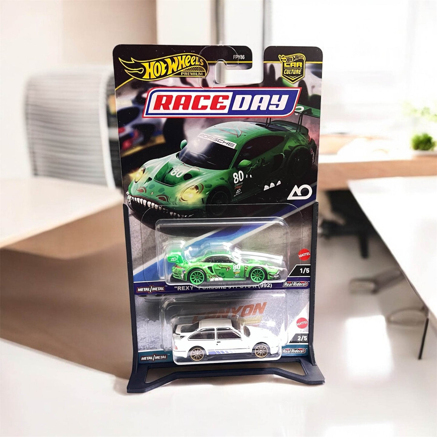 PREMIUM CARD STAND FOR 2 CARS - Its Fun