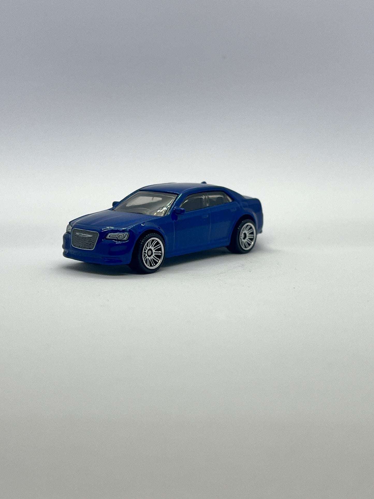 MATCHBOX - 2015 CHRYSLER 300 - Its Fun