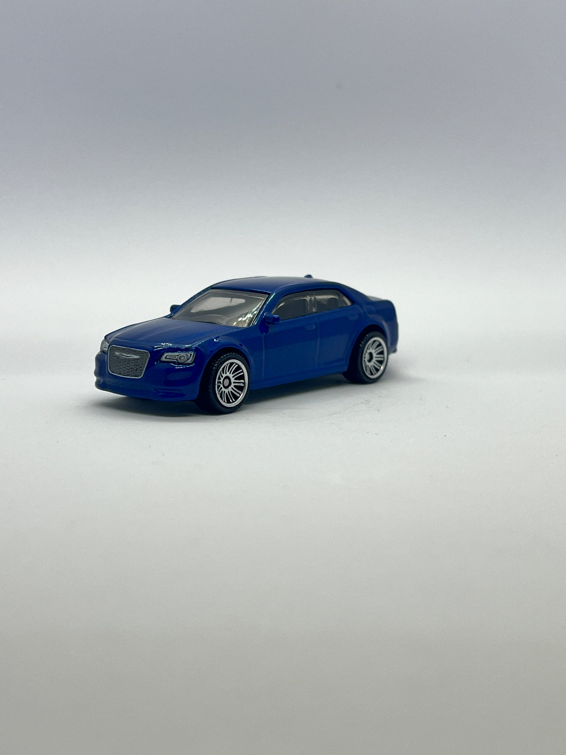 MATCHBOX - 2015 CHRYSLER 300 - Its Fun