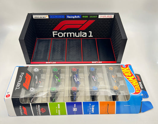 COMBO - IMPORTED FORMULA ONE  5 PACK (SEALED) + FORMULA 1 MINI PARKING DIAROMA 3D PRINTED