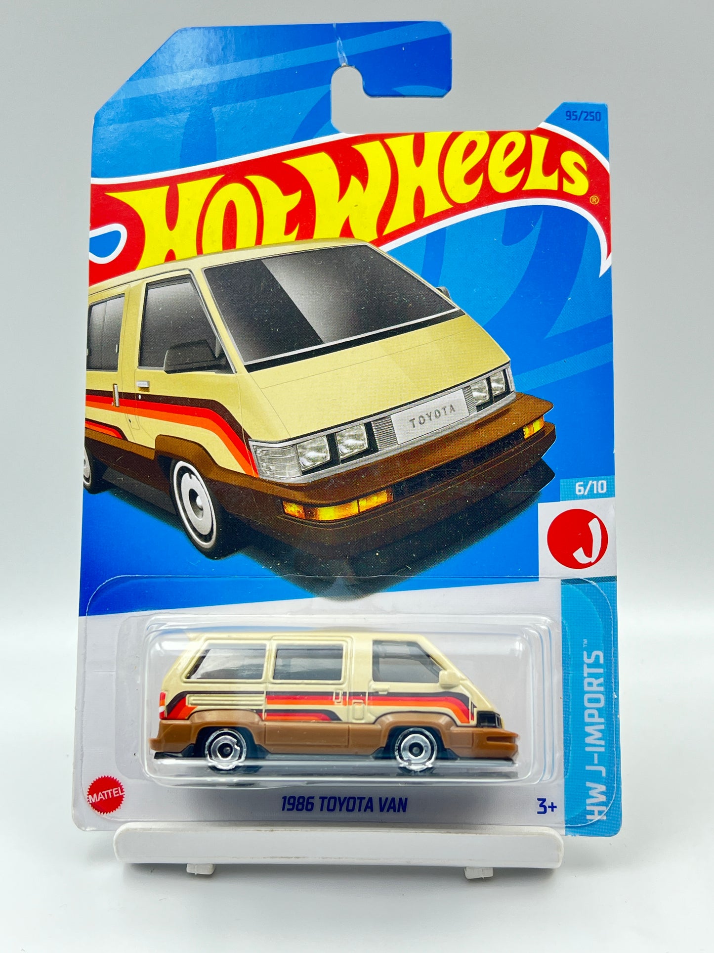 IMPORTED - HOT WHEELS -  1986 TOYOTA VAN - 6B
