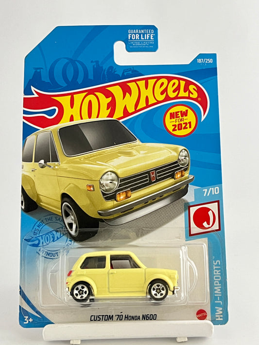 CUSTOM 70 HONDA N600 - YELLOW -3B - Its Fun- Hot wheels - matchbox - diecast