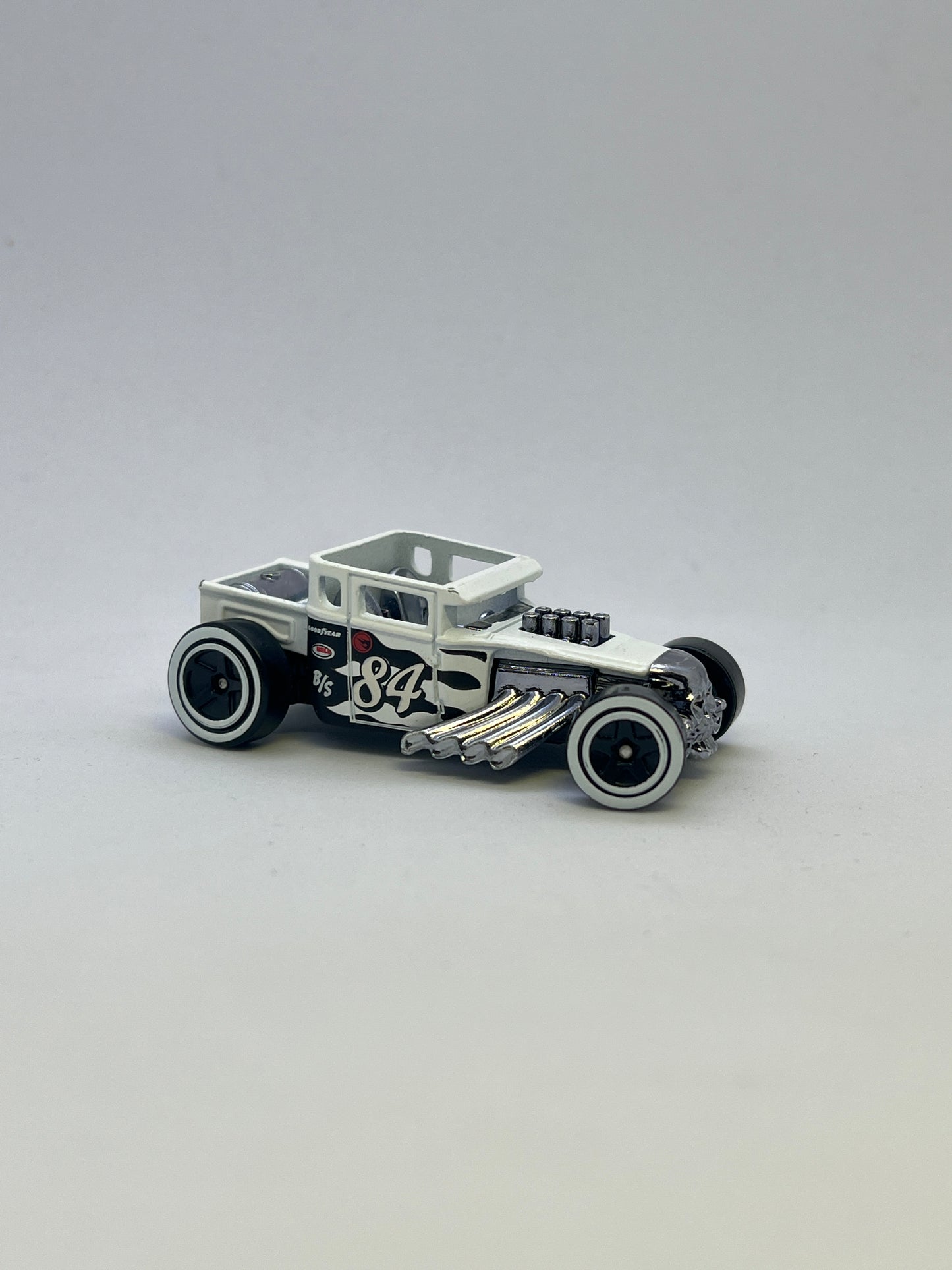 UNCARDED - HOT WHEELS - TREASURE HUNT - BONE SHAKER - Its Fun- Hot wheels - matchbox - diecast