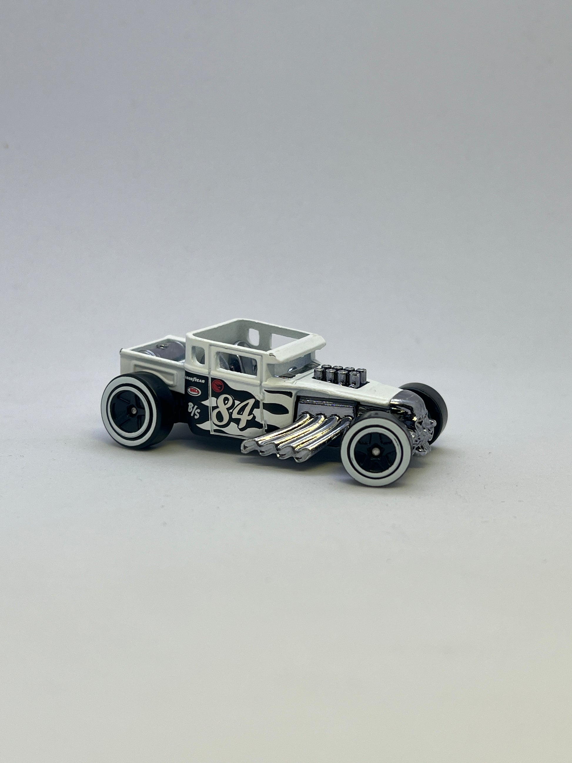 UNCARDED - HOT WHEELS - TREASURE HUNT - BONE SHAKER - Its Fun- Hot wheels - matchbox - diecast