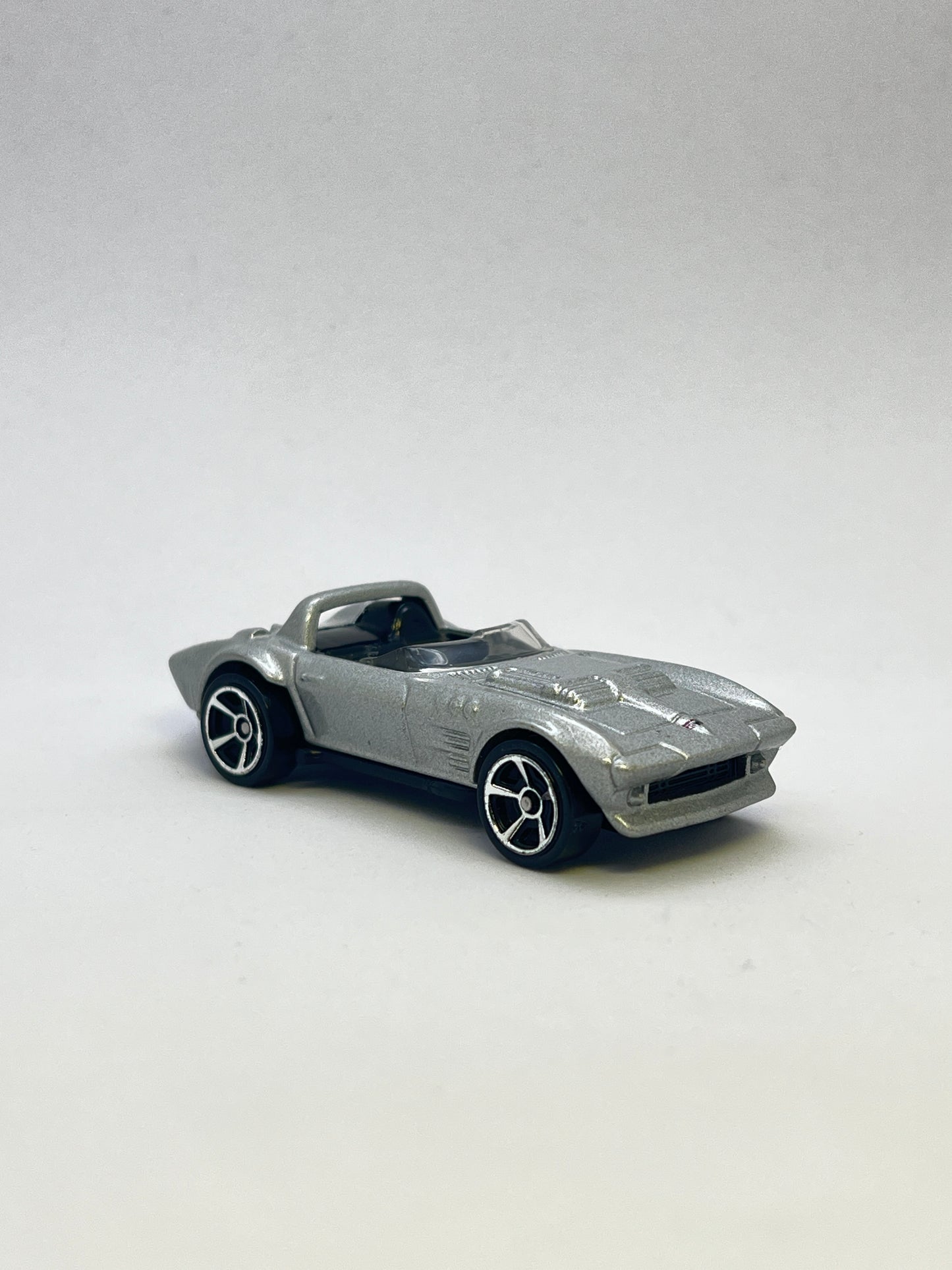 UNCARDED - HOT WHEELS - CORVETTE GRAND SPORTS ROADSTER - Its Fun- Hot wheels - matchbox - diecast