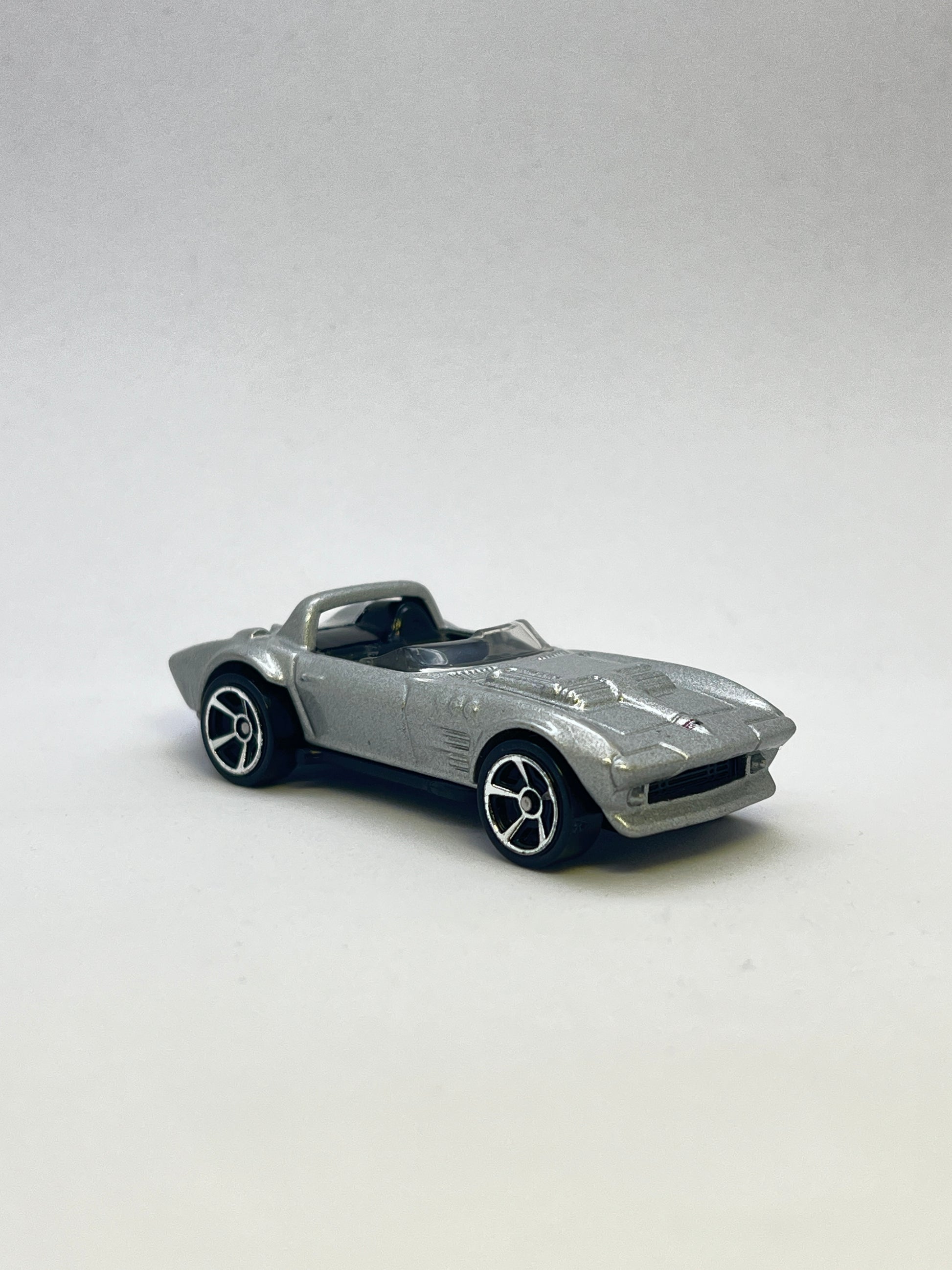 UNCARDED - HOT WHEELS - CORVETTE GRAND SPORTS ROADSTER - Its Fun- Hot wheels - matchbox - diecast