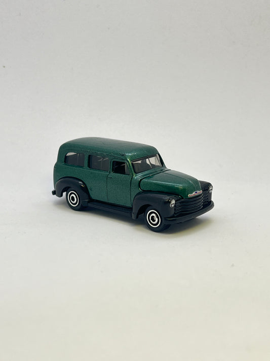 UNCARDED MATCHBOX - 1950 CHEVY SUBURBAN - OPENABLE HOOD - Its Fun- Hot wheels - matchbox - diecast