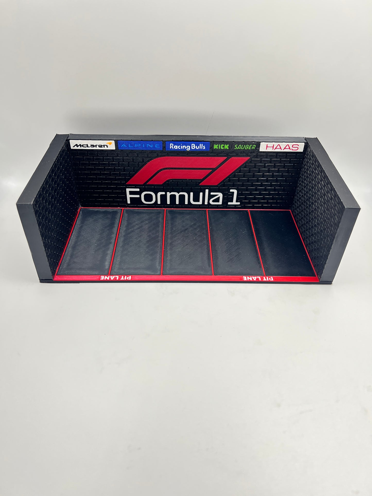 3D PRINTED - FORMULA 1 - MINI GARAGE DISPLAY