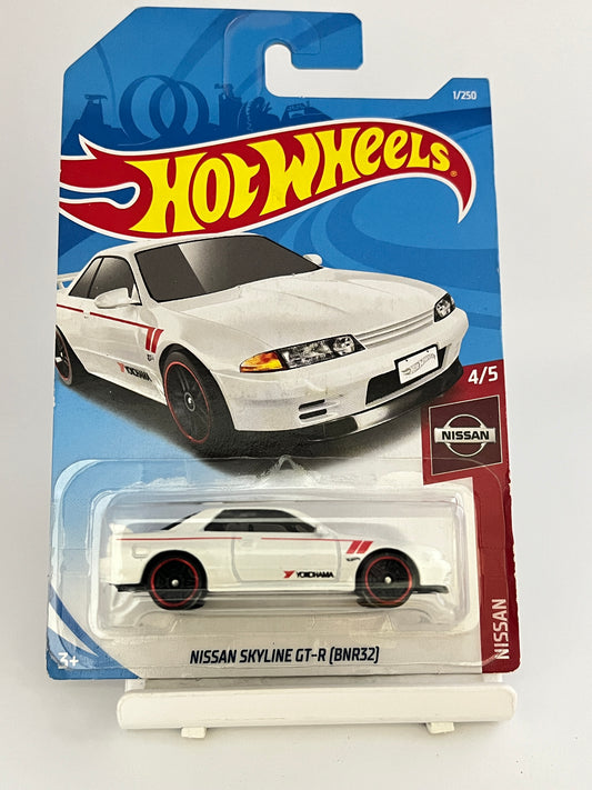 NISSAN SKYLINE GT-R (BNR32) - WHITE - 2B - Its Fun- Hot wheels - matchbox - diecast
