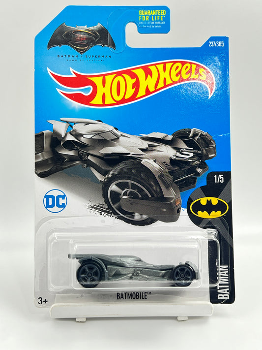 HOT WHEELS - BATMOBILE - 4A