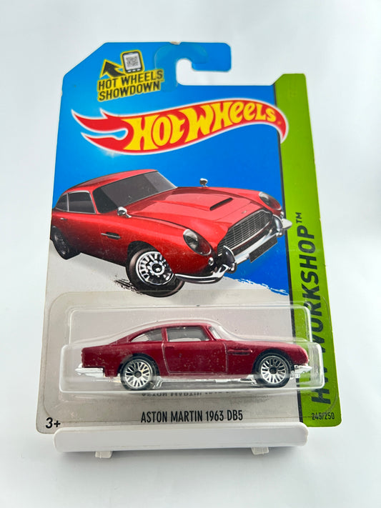 ASTON MARTIN 1963 DB5 - RED - 2C - Its Fun- Hot wheels - matchbox - diecast