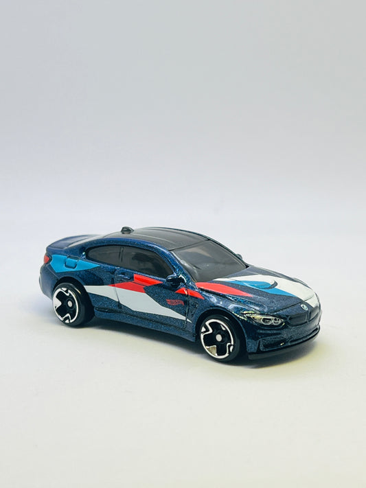 UNCARDED - HOT WHEELS - BMW M4 - Its Fun- Hot wheels - matchbox - diecast