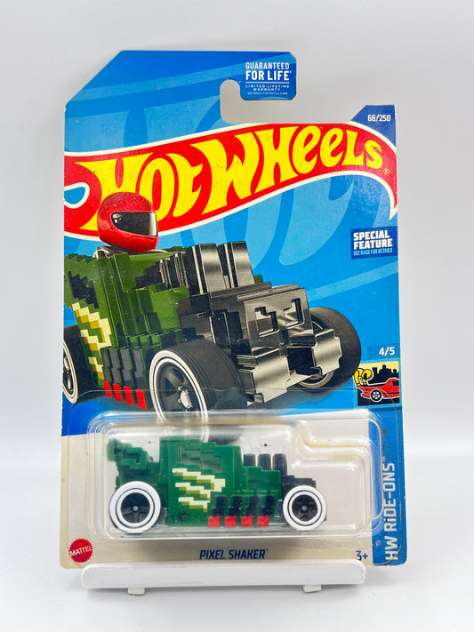 TREASURE HUNT - HOT WHEELS - OLD LOOKING YELLOW SHADED CARD - ( CARD AS IN PIC ) - PIXEL SHAKER - 2D