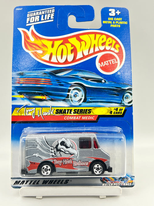 HOT WHEELS - COMBAT MEDIC - 1B
