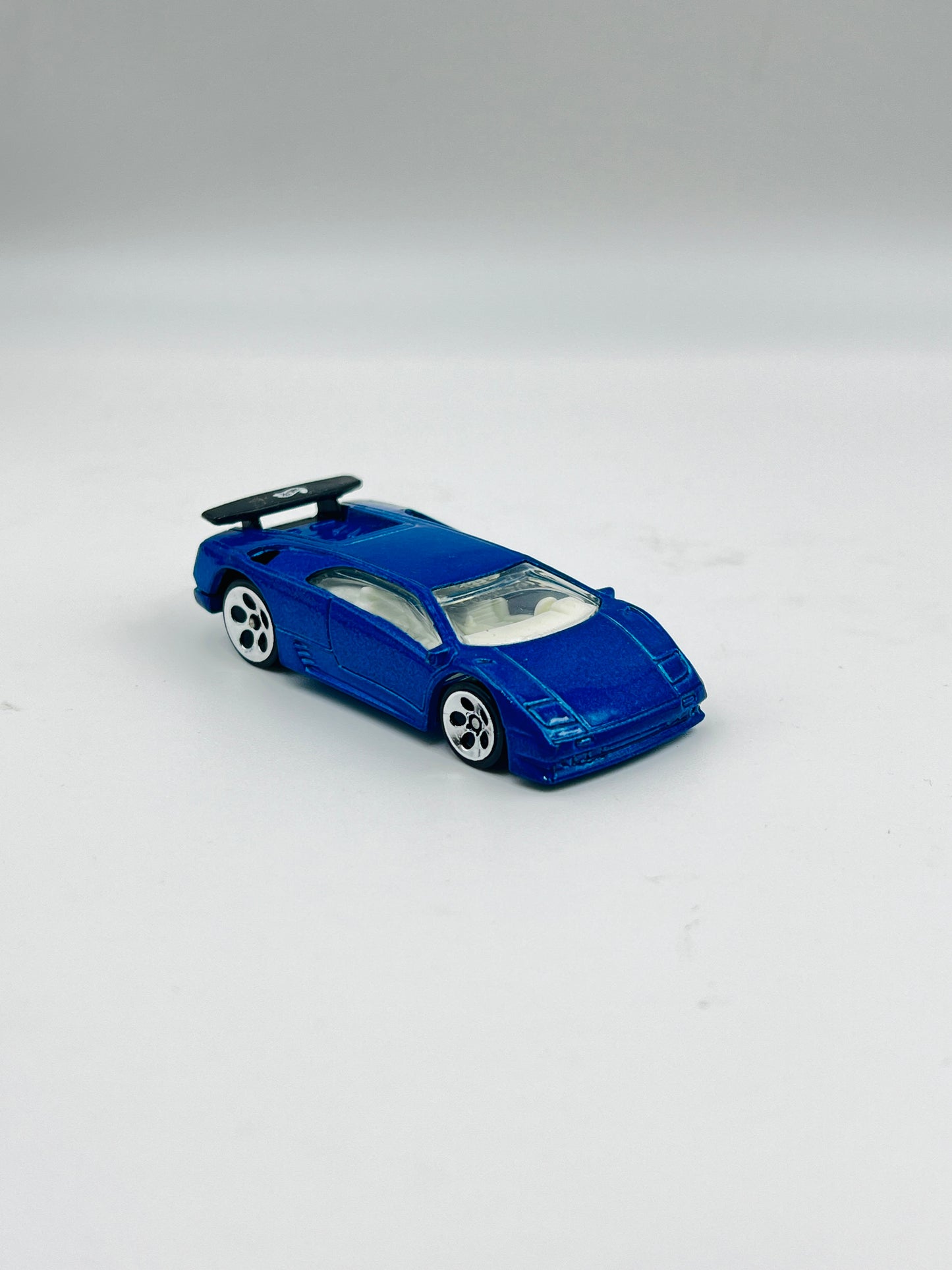 UNCARDED - LAMBORGHINI DIABLO - BLUE