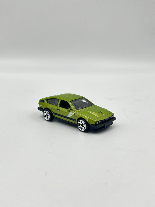 UNCARDED - ALFA ROMEO GTV6 30