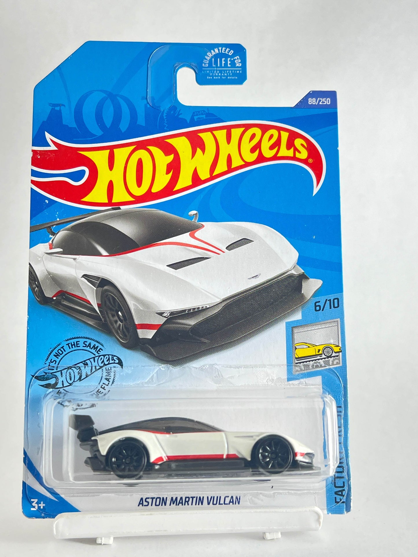 ASTON MARTIN VULCAN - 4D - Its Fun