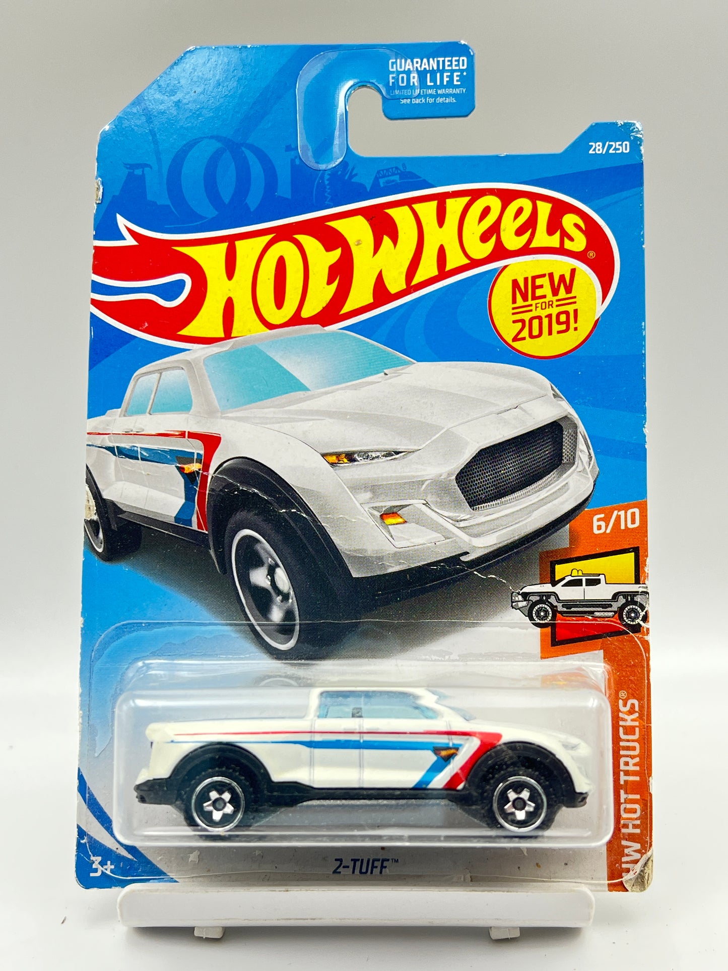 DAMAGED CARD - IMPORTED - HOT WHEELS -  2-TUFF - 4F