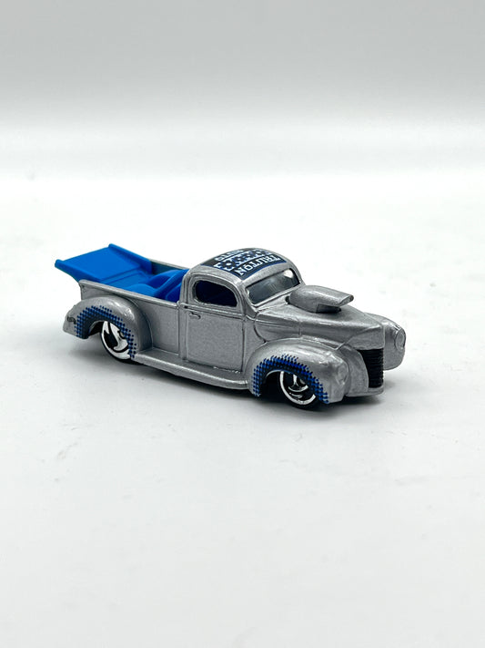 UNCARDED - 40 FORD