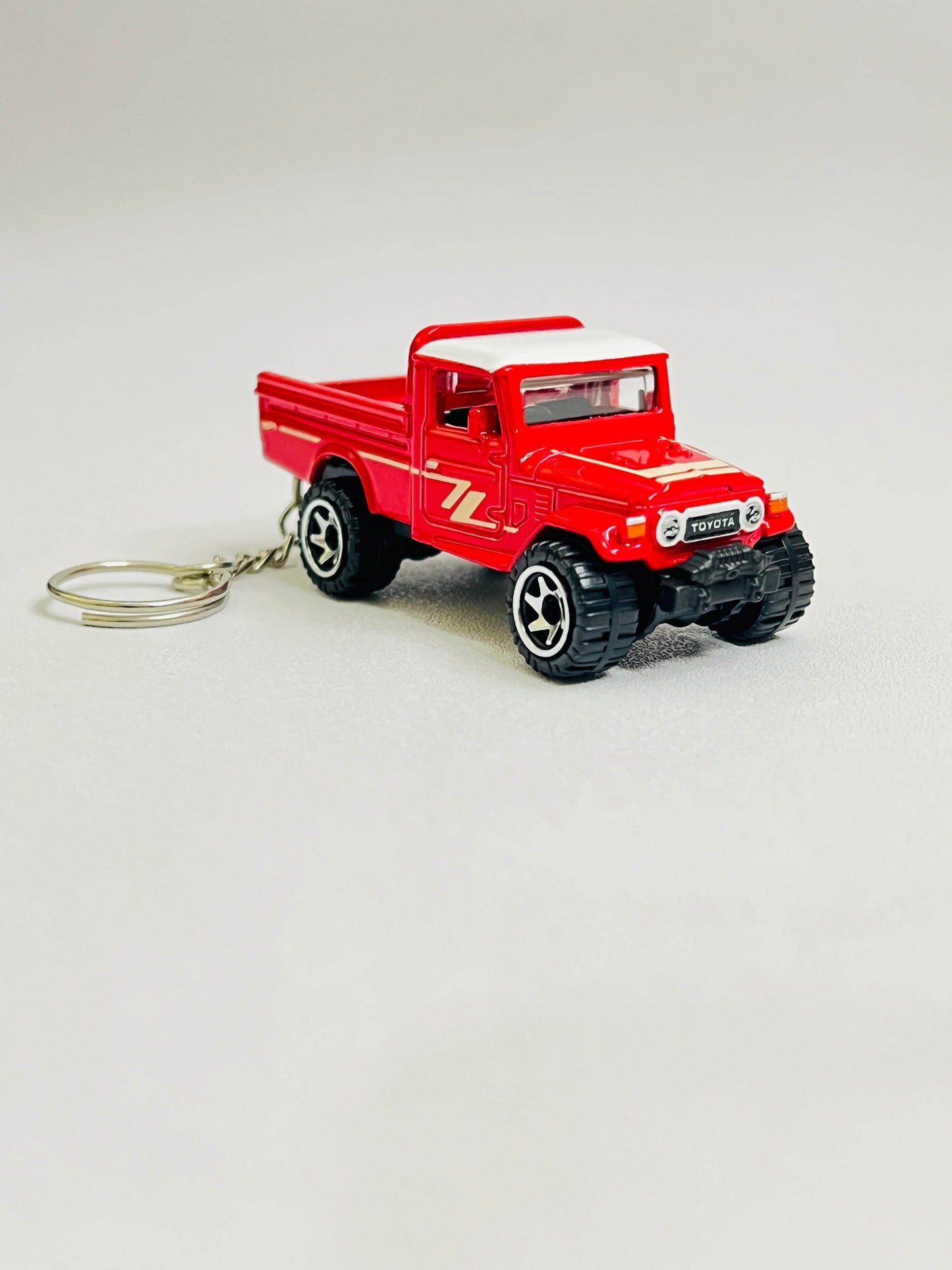 CUSTOM KEYCHAIN - TOYOTA LAND CRUISER - Its Fun