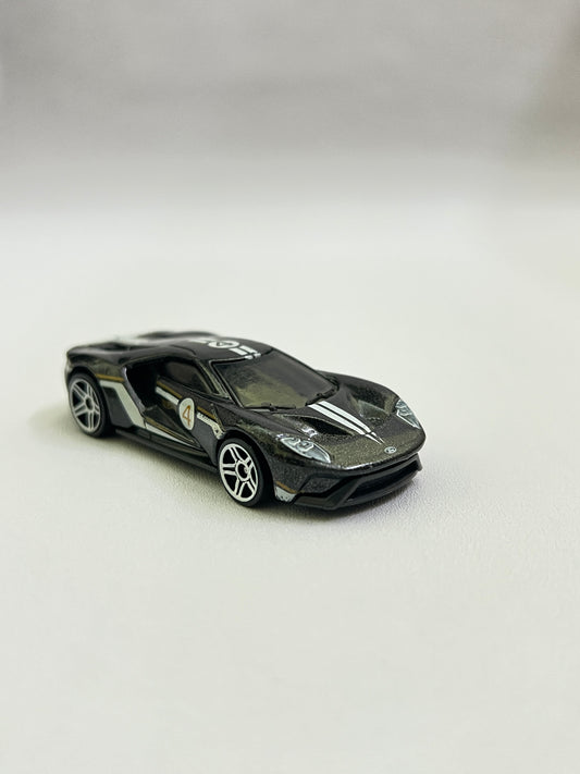 UNCARDED - MINOR PAINT ISSUE - 17 FORD GT - BLACK
